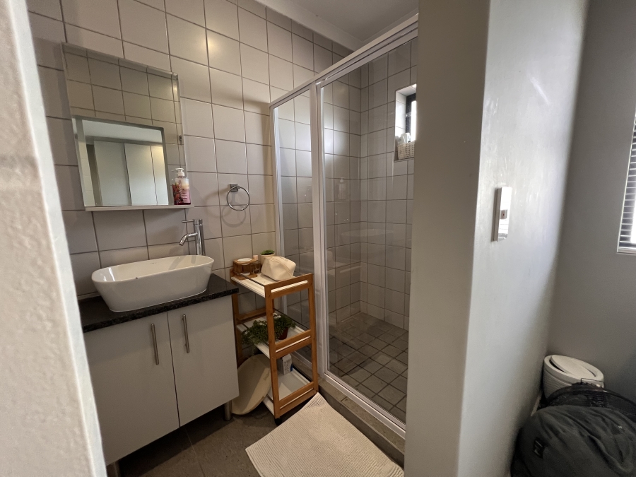 To Let 2 Bedroom Property for Rent in Royal Ascot Western Cape